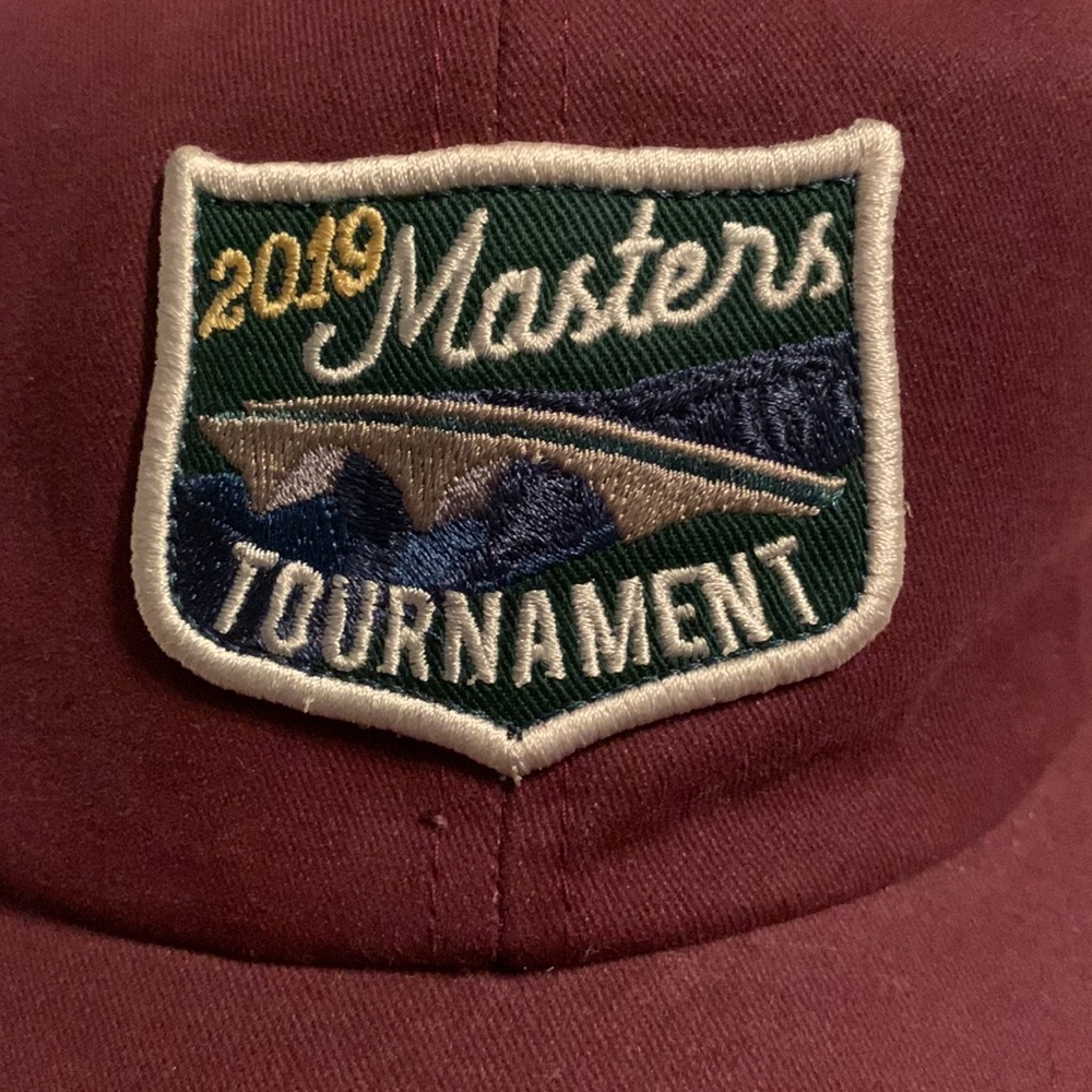 2019 Masters trucker hat, Tags attached, burgundy with taupe mesh - Picture 6 of 7